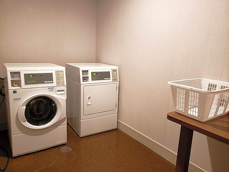 Holiday Inn Express & Suites Macon North By IHG