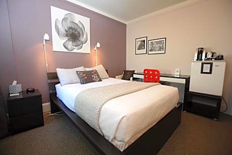 Double Room 21 with Shared Bathroom