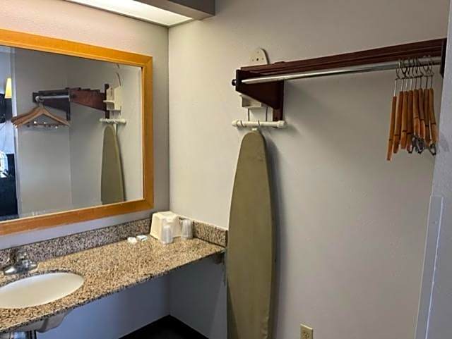 Motel 6 Laurel, MS