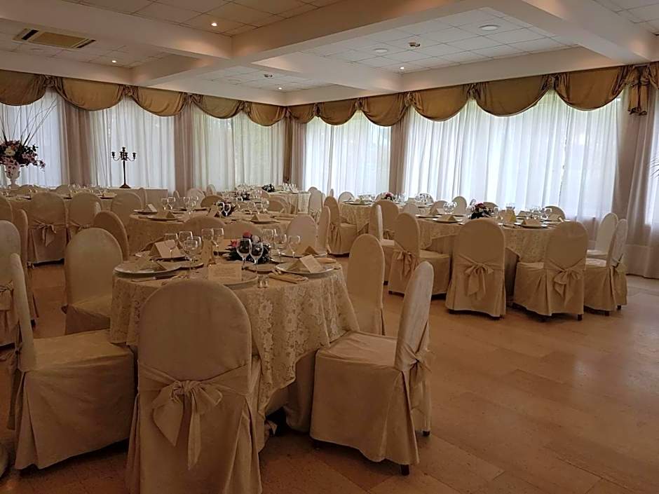 Domizia Palace Hotel