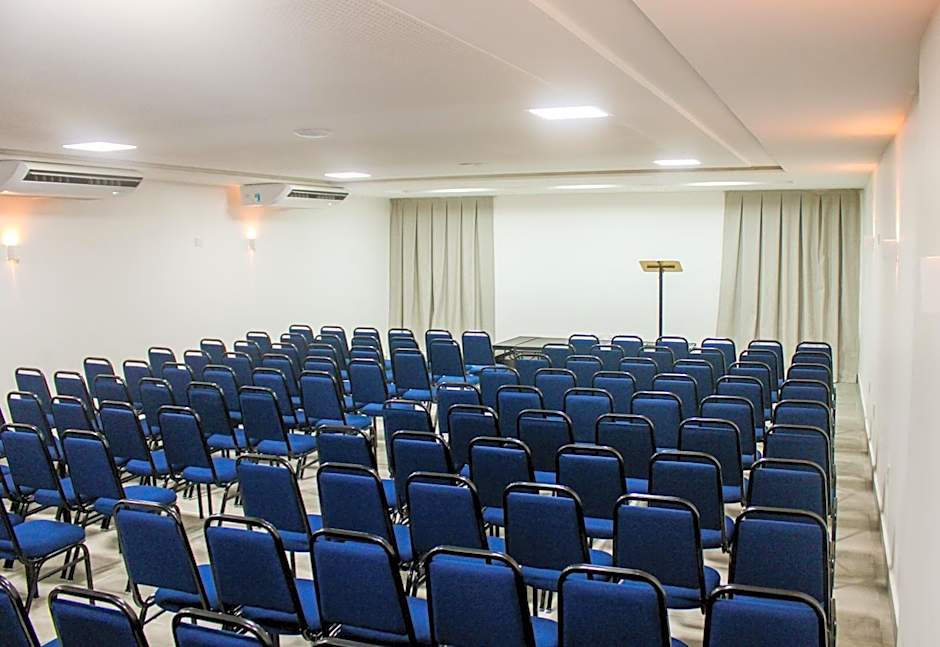 El Aram Beach & Convention