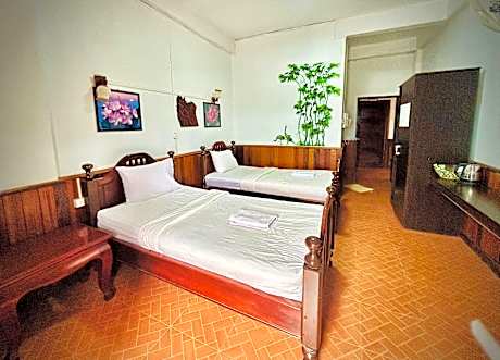 Twin Room with Mountain View