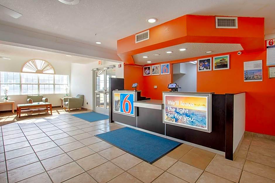 Motel 6-El Paso, TX - Southeast