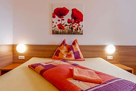 OEKOTEL Treffpunkt Föhrenhain