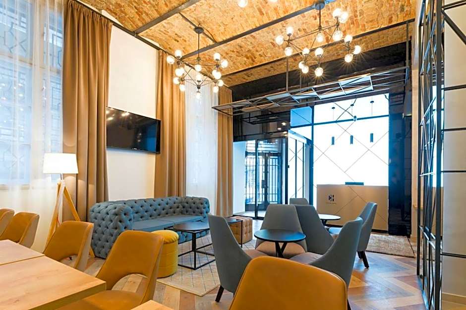 Capital Hotel Garni