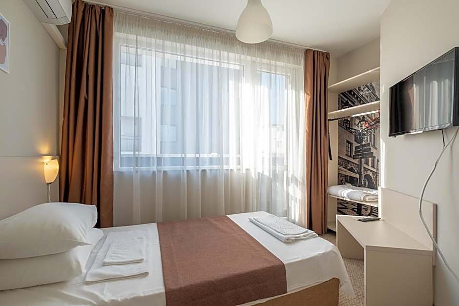 Blue Label Apart House