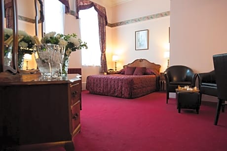 Superior King Room with Spa Bath