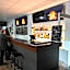 The Club Hotel Collie