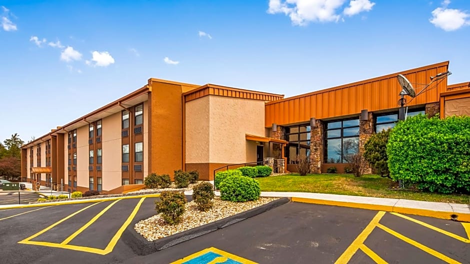 Best Western Center Pointe Inn