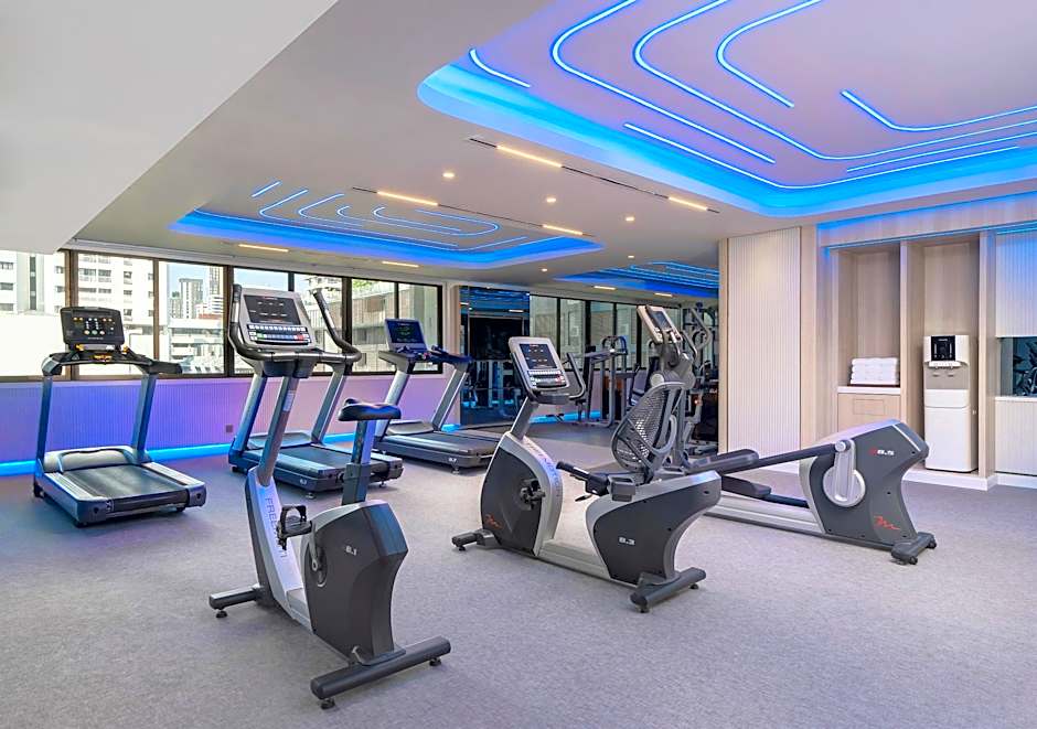 Centre Point Sukhumvit Soi 10