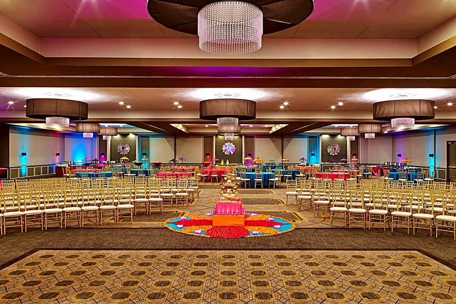 Sheraton Lisle Naperville Hotel