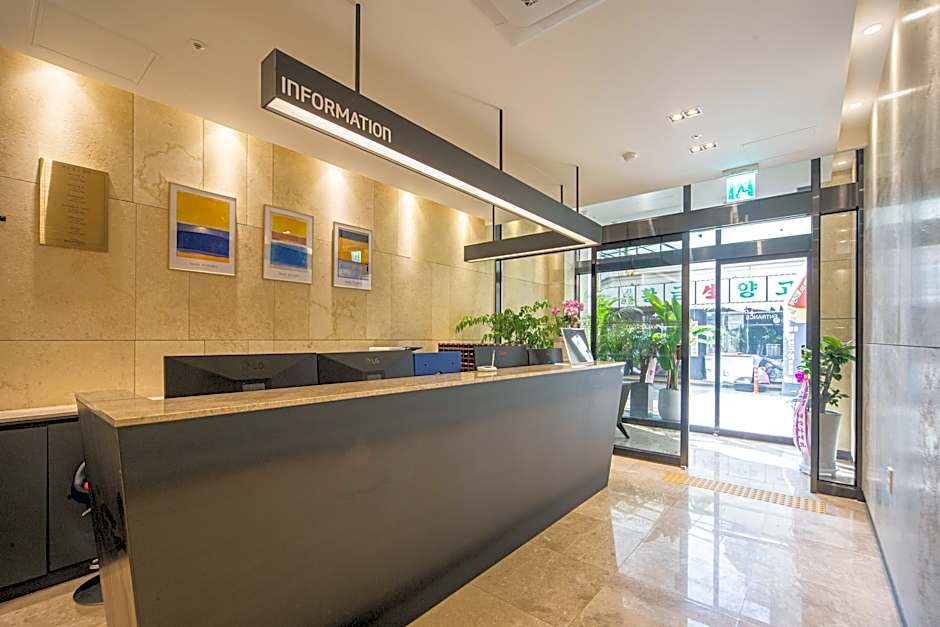 Gwangju HOUND Hotel (formerly Gwangju Washington Hotel)