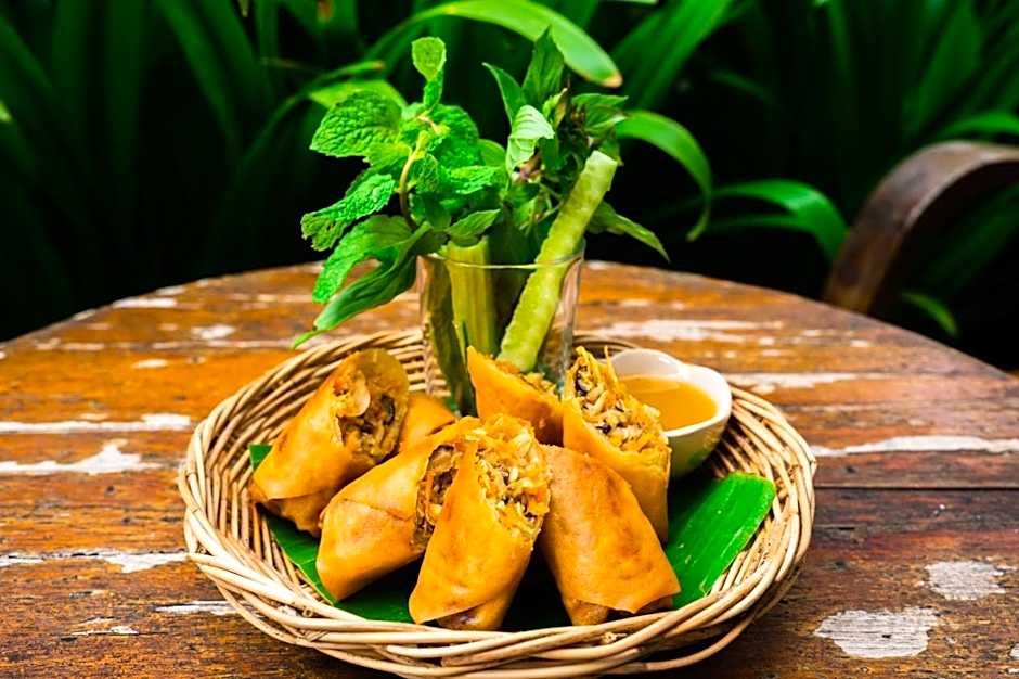 Hostel and Music Bar Bros