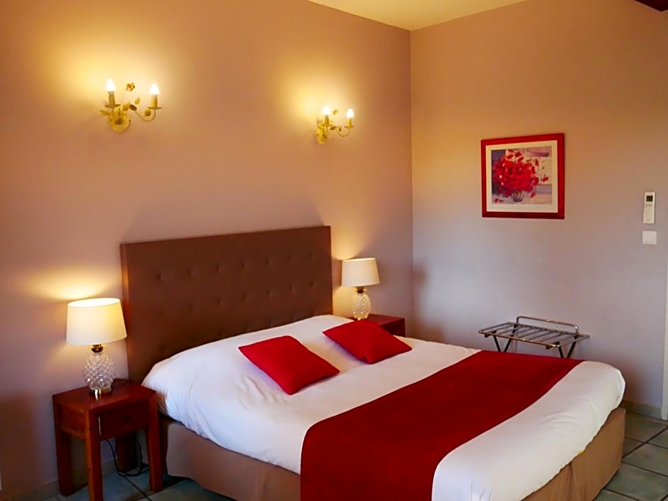 Logis Hotel La Bastide des Monges