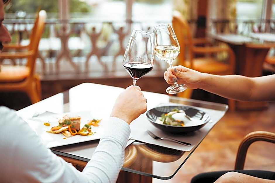 Hotel Weisser Bar