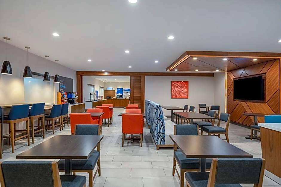 Holiday Inn Express Portland SE - Clackamas Area By IHG