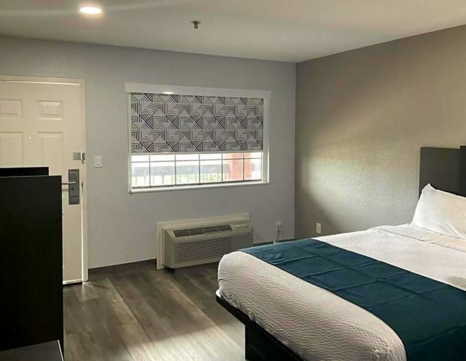 Studio 6 Suites Brenham, TX