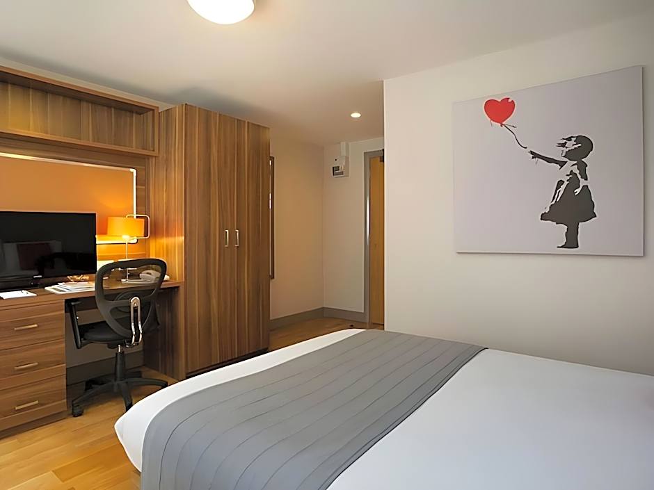 Britannia Study Hotel