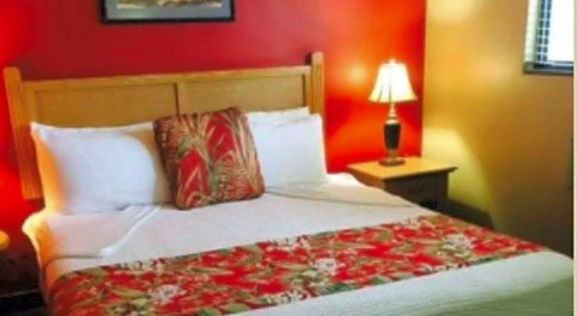 Caliente Tropics Hotel