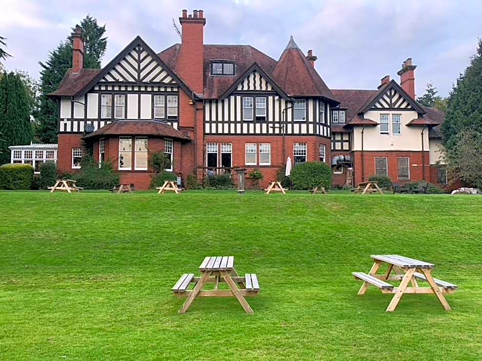 OYO Dunmar House Hotel