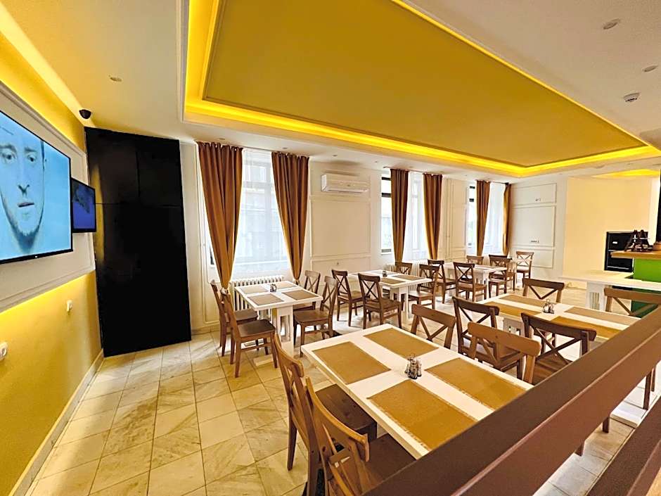 Side One Design Hotel Garni