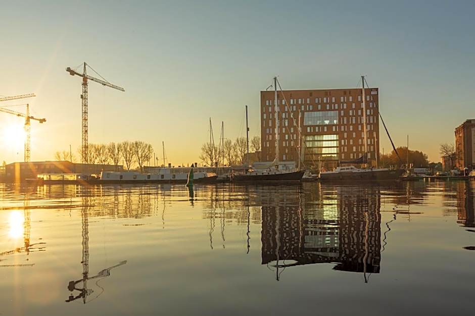 Holiday Inn - the niu, Fender Amsterdam By IHG