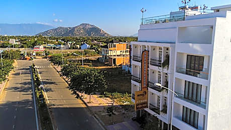 Hoa Huong Duong Hotel