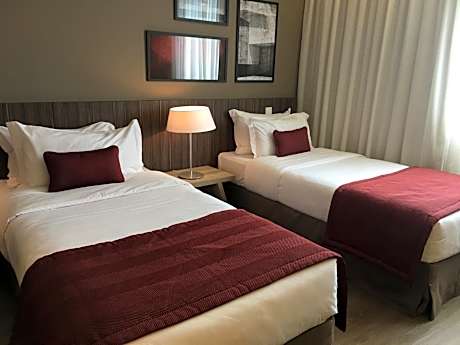 Superior Twin 1 adult