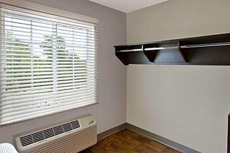 Double Room with Accessible Tub - Disability Access/Non-Smoking