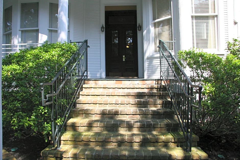 The Queen Anne Hotel