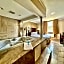Town House Inn and Suites