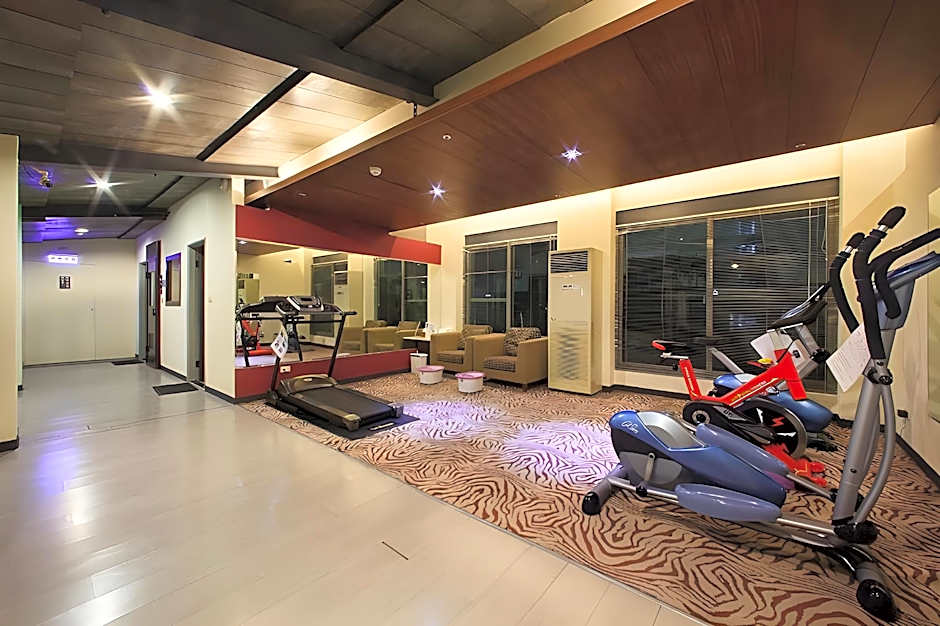 CHECK inn Express Taichung Fengchia