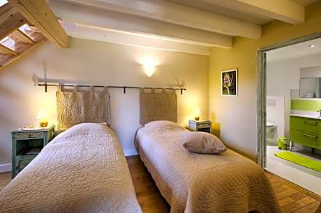 Junior Suite with Garden View