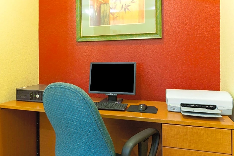Days Inn by Wyndham San Antonio at Palo Alto