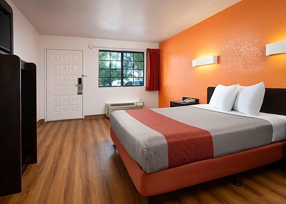 Motel 6-San Luis Obispo, CA - South