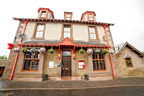 Hillside Hotel & Restaurant