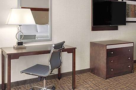 2 Queen Beds, Mobility/Hearing Accessible Room, Tub w/ Grab Bars, Non-Smoking