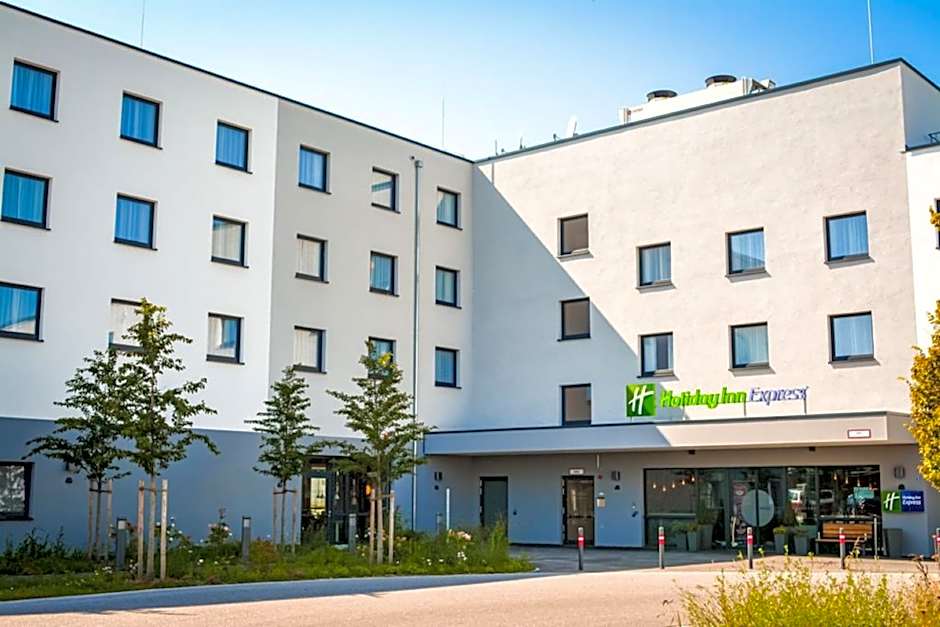 Holiday Inn Express Munich Olching By IHG
