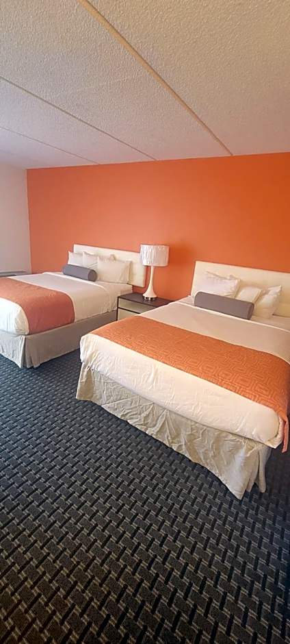 Howard Johnson by Wyndham Newburgh