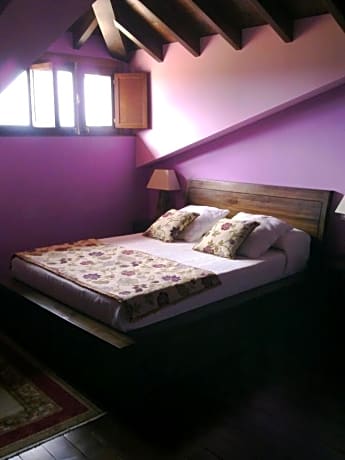 Family Room (2 Adults + 2 Children)