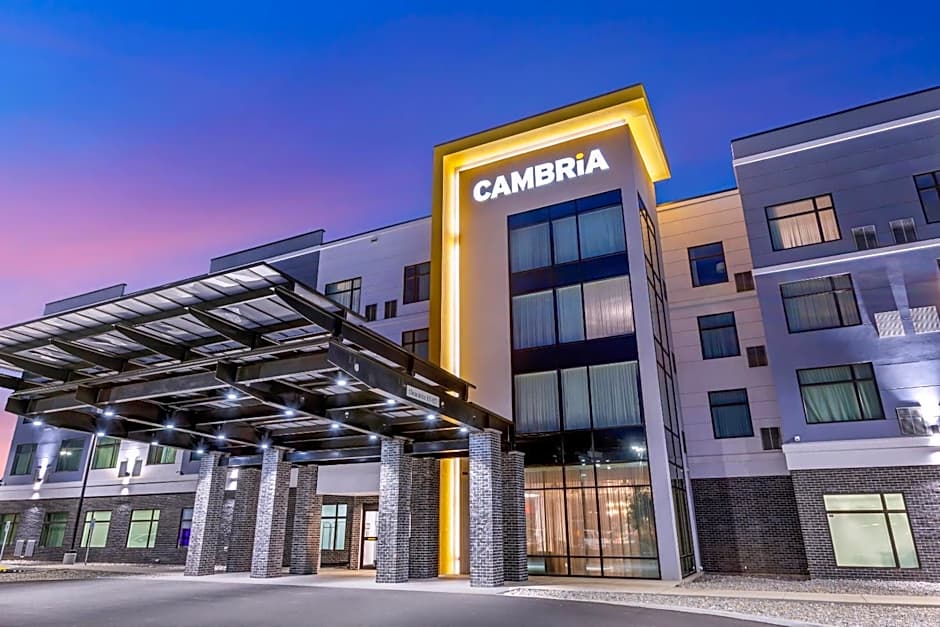 Cambria Hotel Spokane Airport