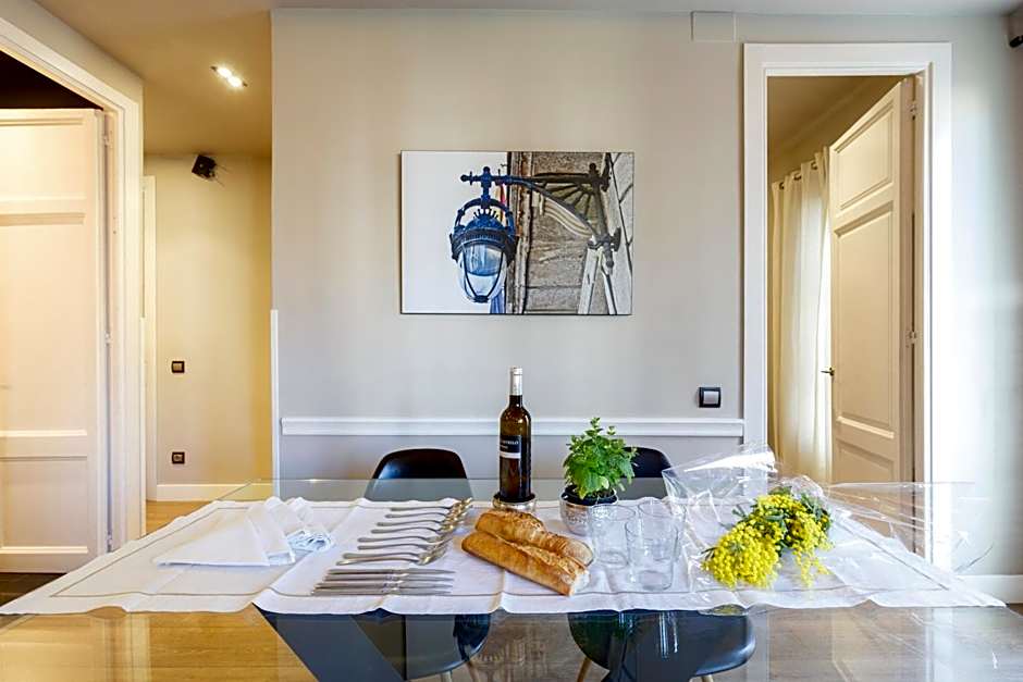 AinB Eixample-Miro Apartments