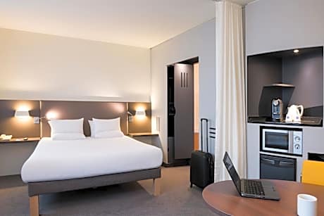 Superior Suite with 1 double bed and 1 single sofa bed