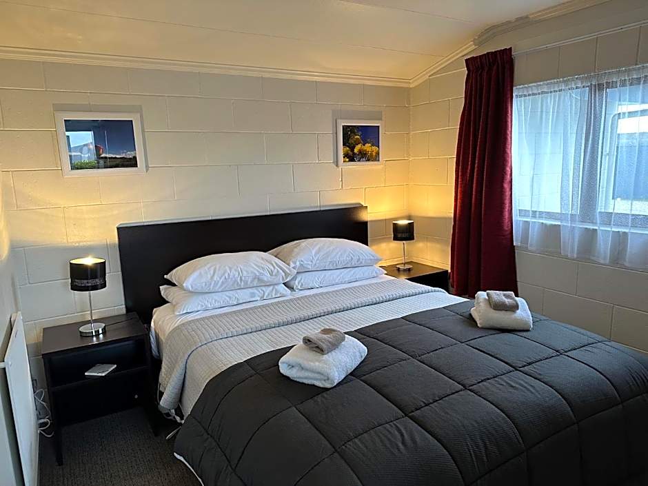 Foto 1 di 4 di 2 Queen Beds Suite