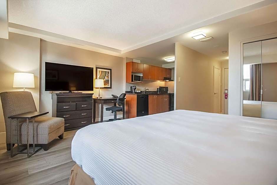 Coast Calgary Downtown Hotel & Suites by APA