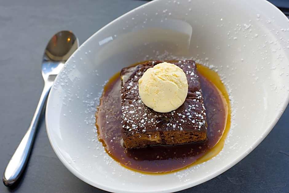 The Peacock at Barlow