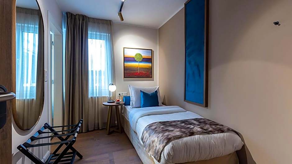 Delphi Hotel & Restaurant