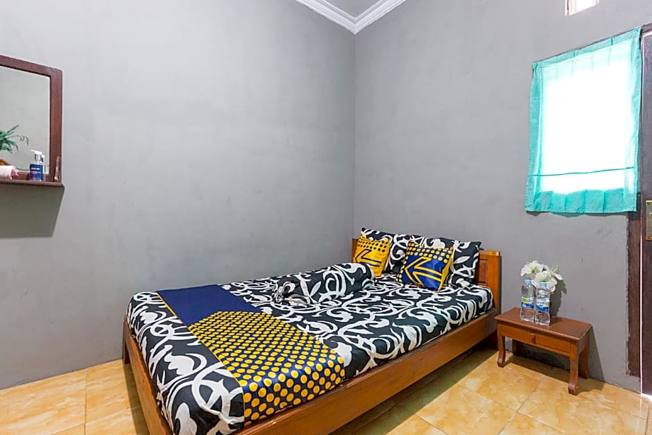 SPOT ON 1746 Putri Kuning Residence