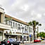 OYO Cameron Historic Hotel Brownsville I-69E