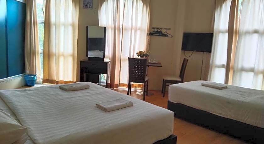 JAM Hotel Kota Warisan Near ERL Salak Tinggi Sepang